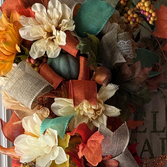 A Gorgeous, Hello Fall wreath - Picture 7 of 10